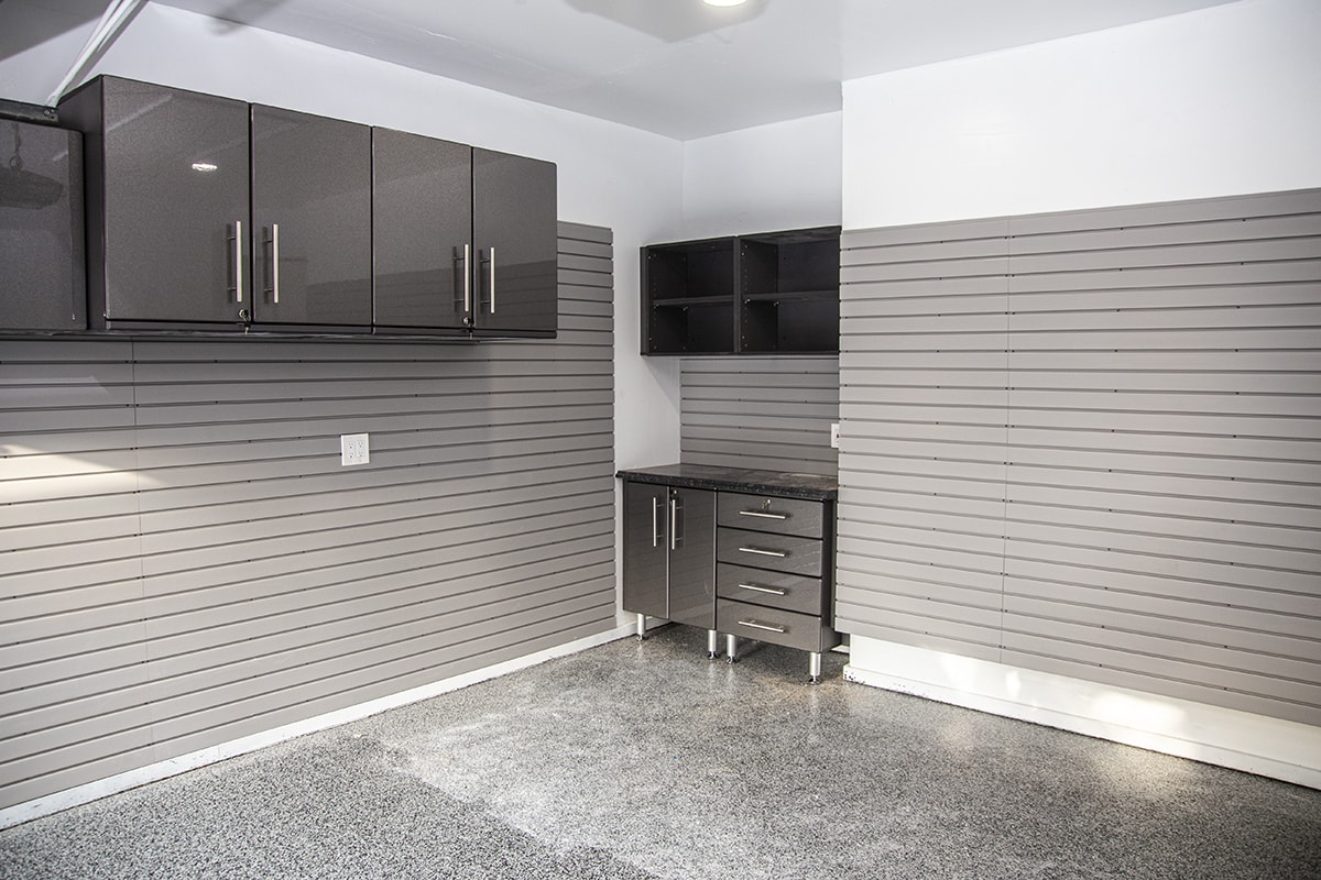garage-epoxy-floor high quality epoxy flooring with a one-of-its-kind lifetime warranty from Garage Excell
